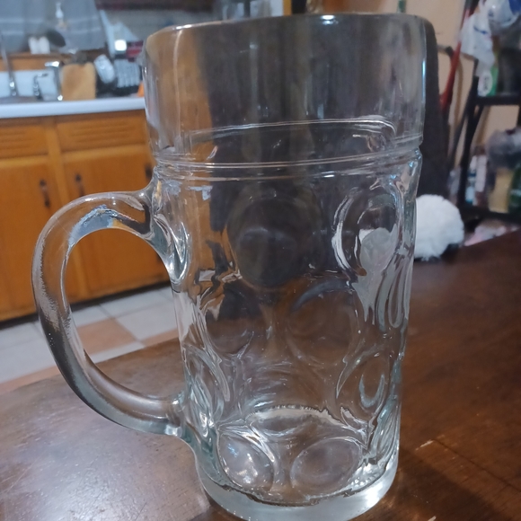 Paulaner Oktoberfest 1 Liter Can With 1 Liter Glass used - Picture 2 of 4